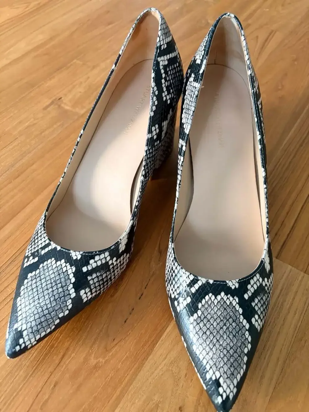 Stuart Weitzman Avenue 75 Block Pump in Snake Printed Leather Size 8.5
